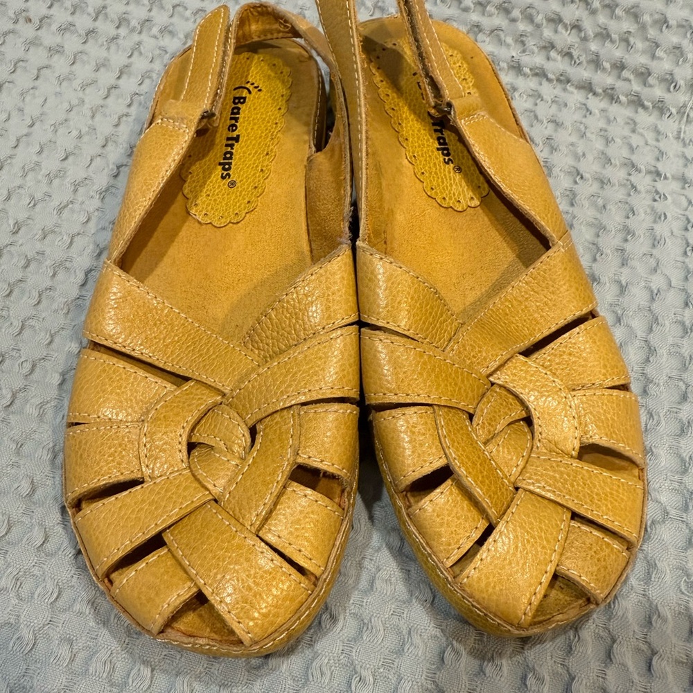 BareTraps Women's Yellow Leather Sandals